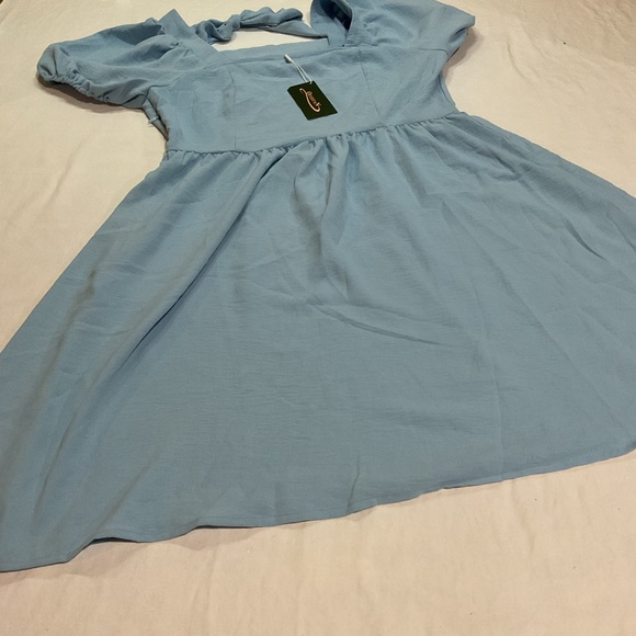 NWT Ofeefan Baby blue puff sleeves square neck tie in back with zipper medium - Picture 4 of 8